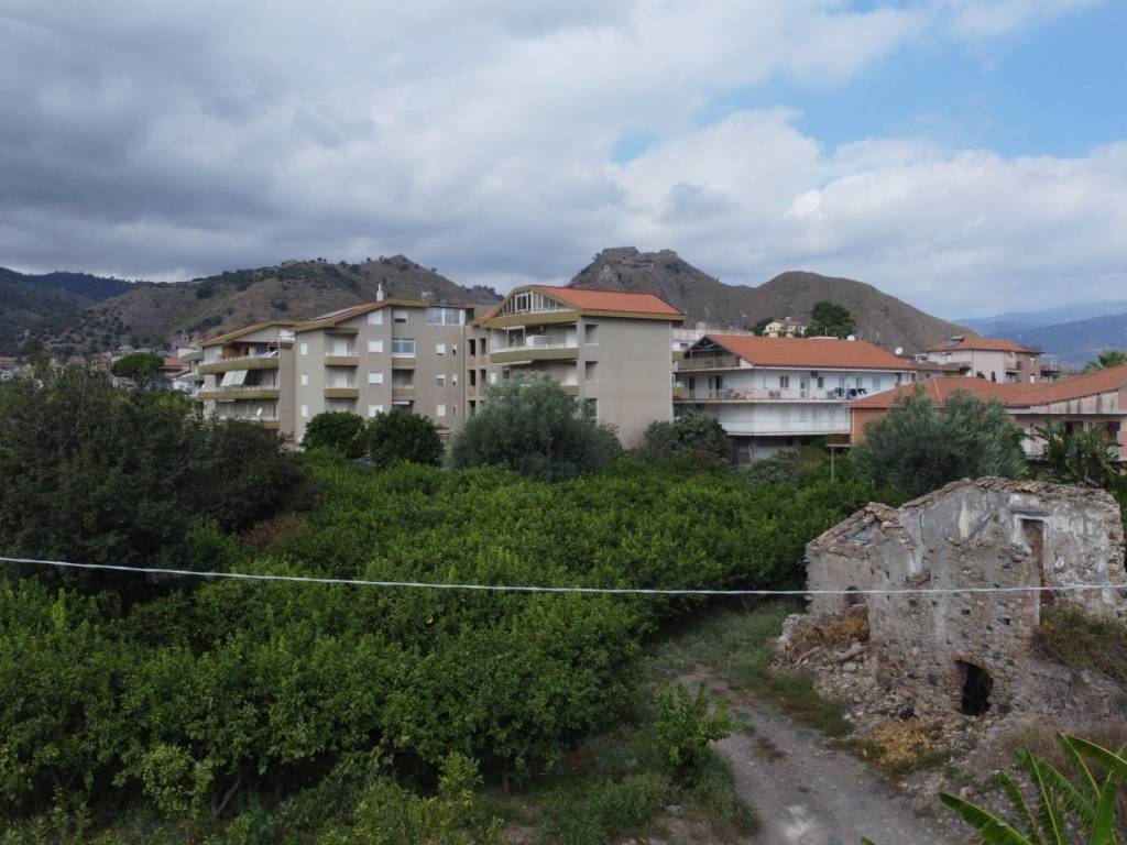 terreno in vendita a Calatabiano