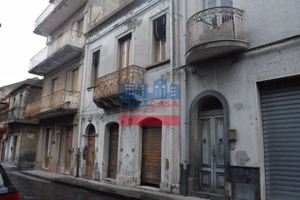 casa indipendente in vendita a Calatabiano