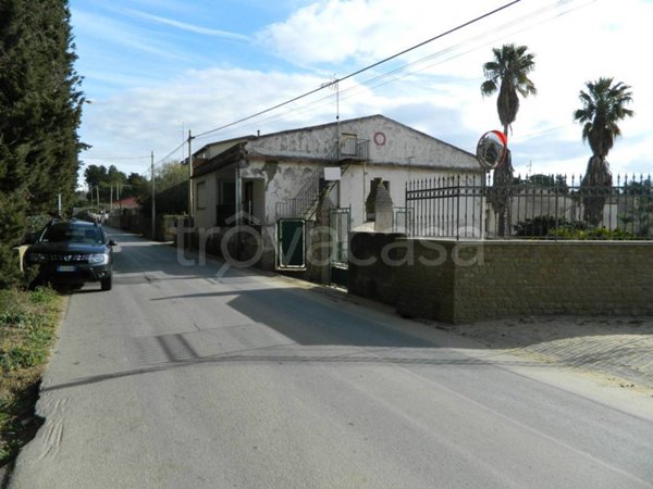 casa indipendente in vendita a Caltagirone
