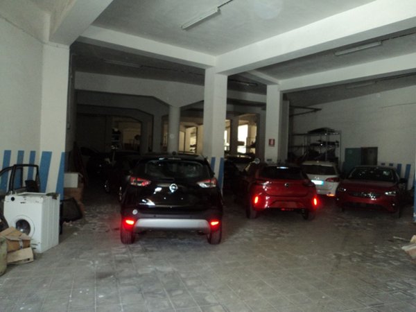 locale di sgombero in vendita a Caltagirone