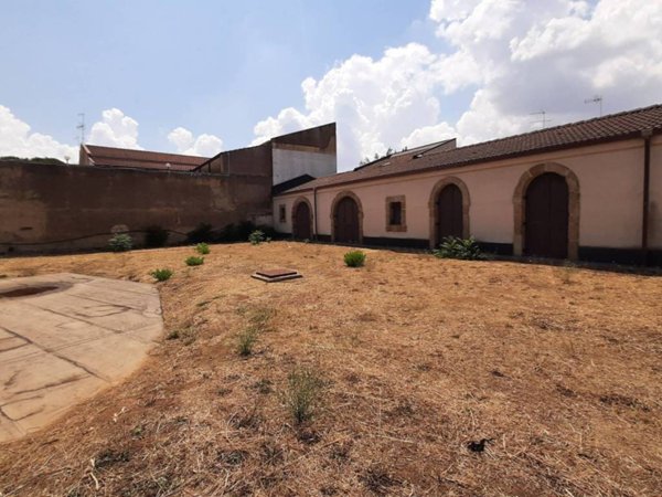 casa indipendente in vendita a Caltagirone