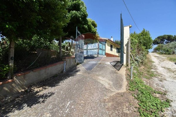 casa indipendente in vendita a Caltagirone