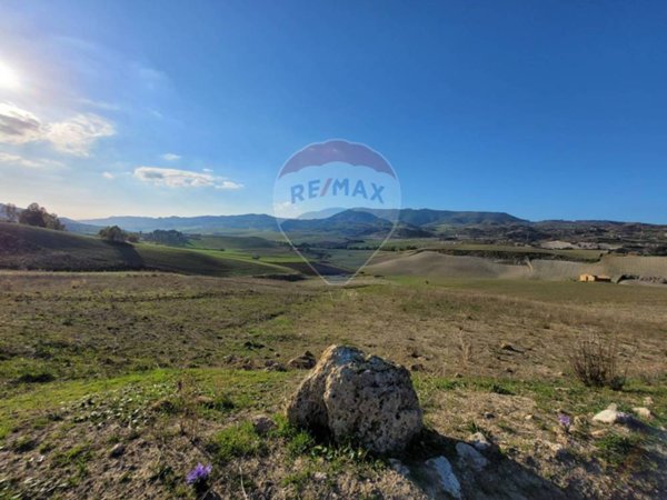 terreno agricolo in vendita a Caltagirone in zona Signore del Soccorso