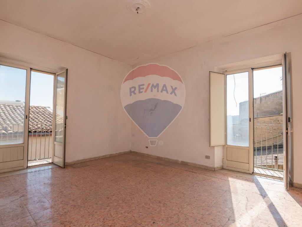 casa indipendente in vendita a Caltagirone