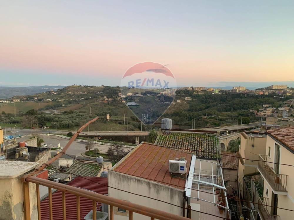 casa indipendente in vendita a Caltagirone
