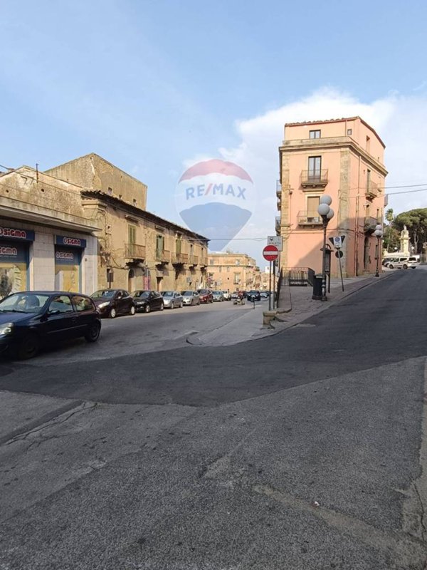 negozio in vendita a Caltagirone
