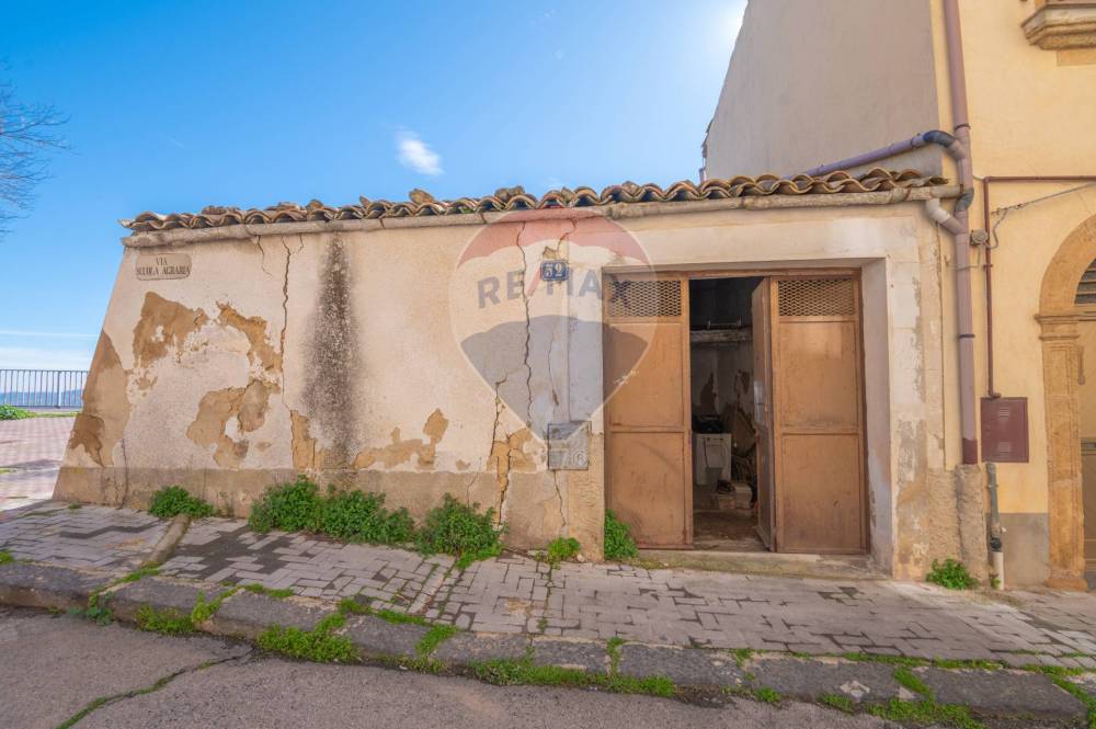 casa indipendente in vendita a Caltagirone