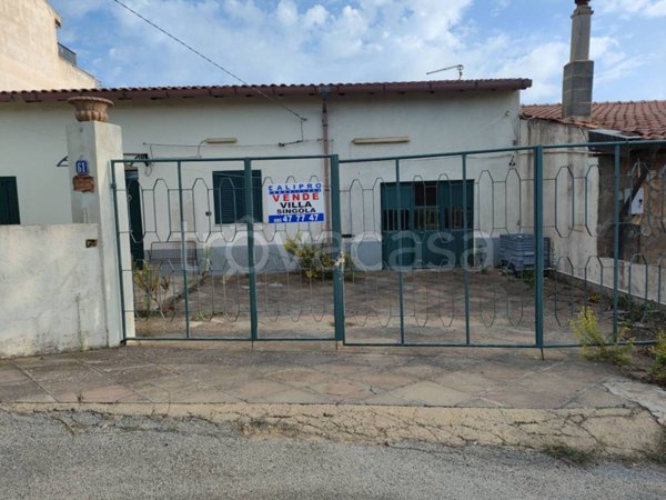 casa indipendente in vendita a Caltagirone
