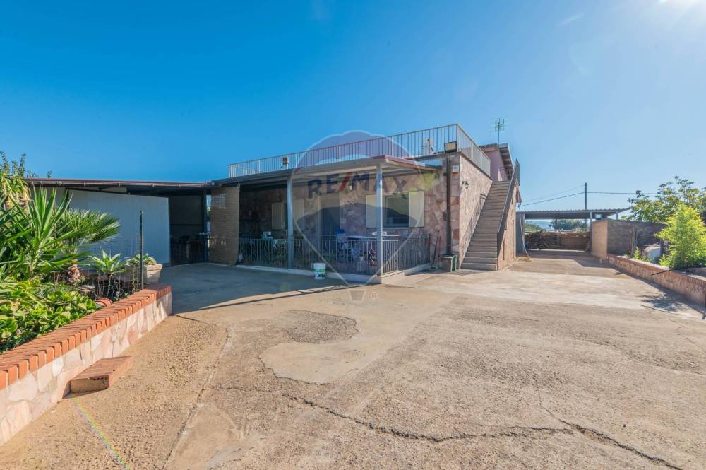 casa indipendente in vendita a Caltagirone in zona Piano San Paolo
