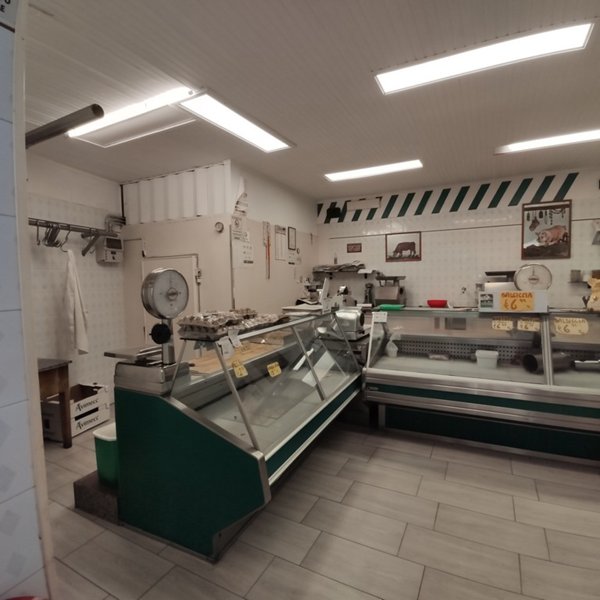 locale commerciale in vendita a Caltagirone in zona Santo Pietro