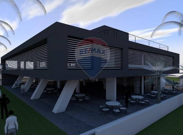 locale commerciale in vendita a Caltagirone