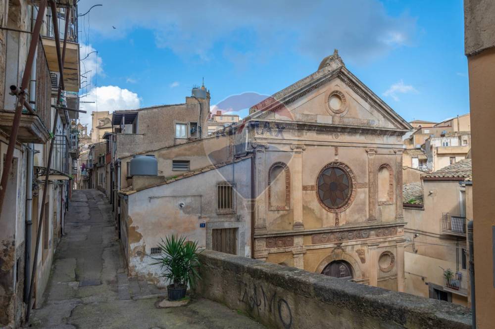 casa indipendente in vendita a Caltagirone