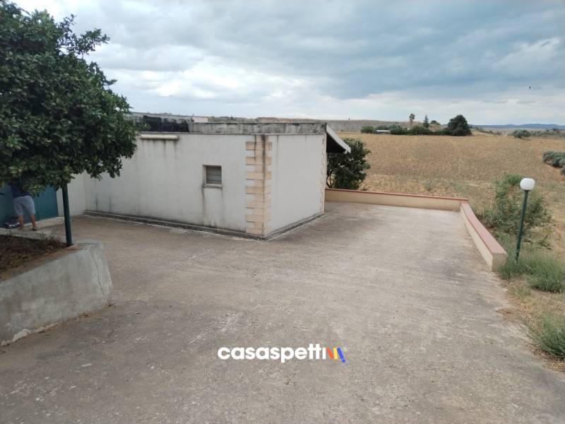 casa indipendente in vendita a Caltagirone in zona Favarella
