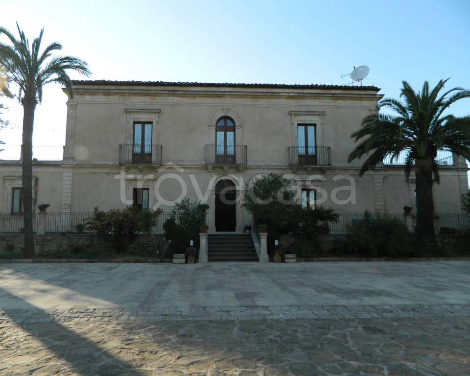 casa indipendente in vendita a Caltagirone