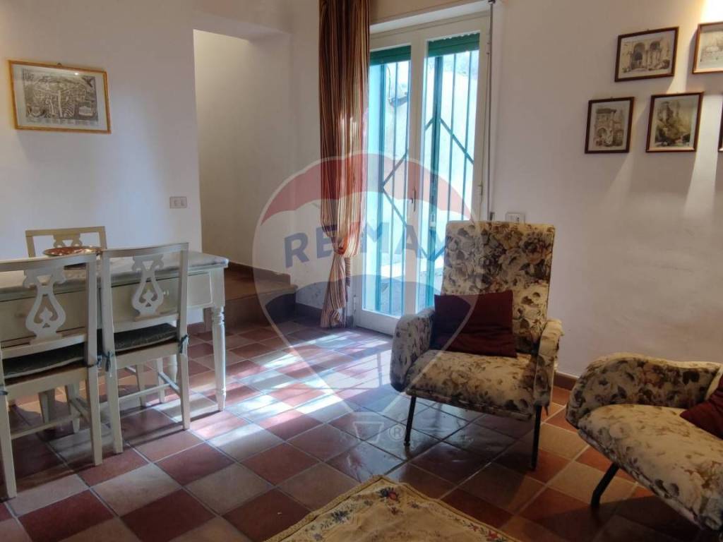 casa indipendente in vendita a Caltagirone