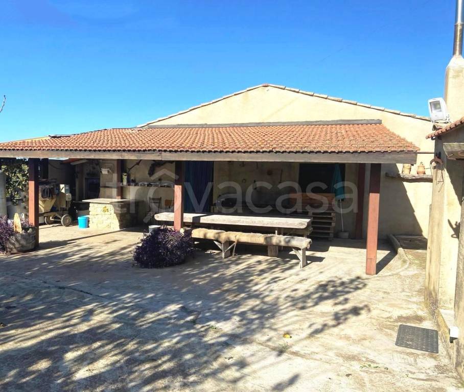 casa indipendente in vendita a Caltagirone in zona Piano San Paolo