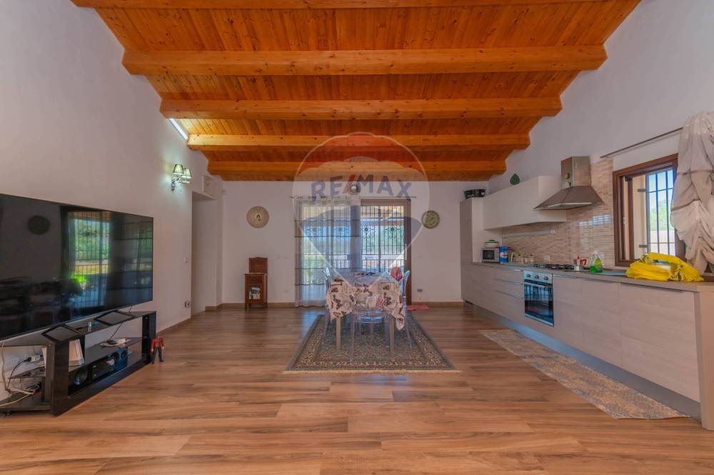 casa indipendente in vendita a Caltagirone in zona Santo Pietro