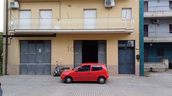 negozio in vendita a Caltagirone