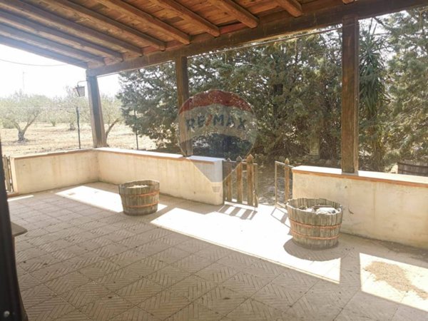 casa indipendente in vendita a Caltagirone in zona Santo Pietro