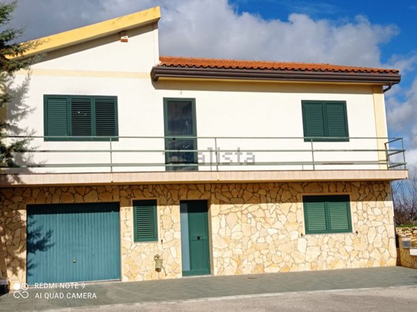 casa indipendente in vendita a Caltagirone