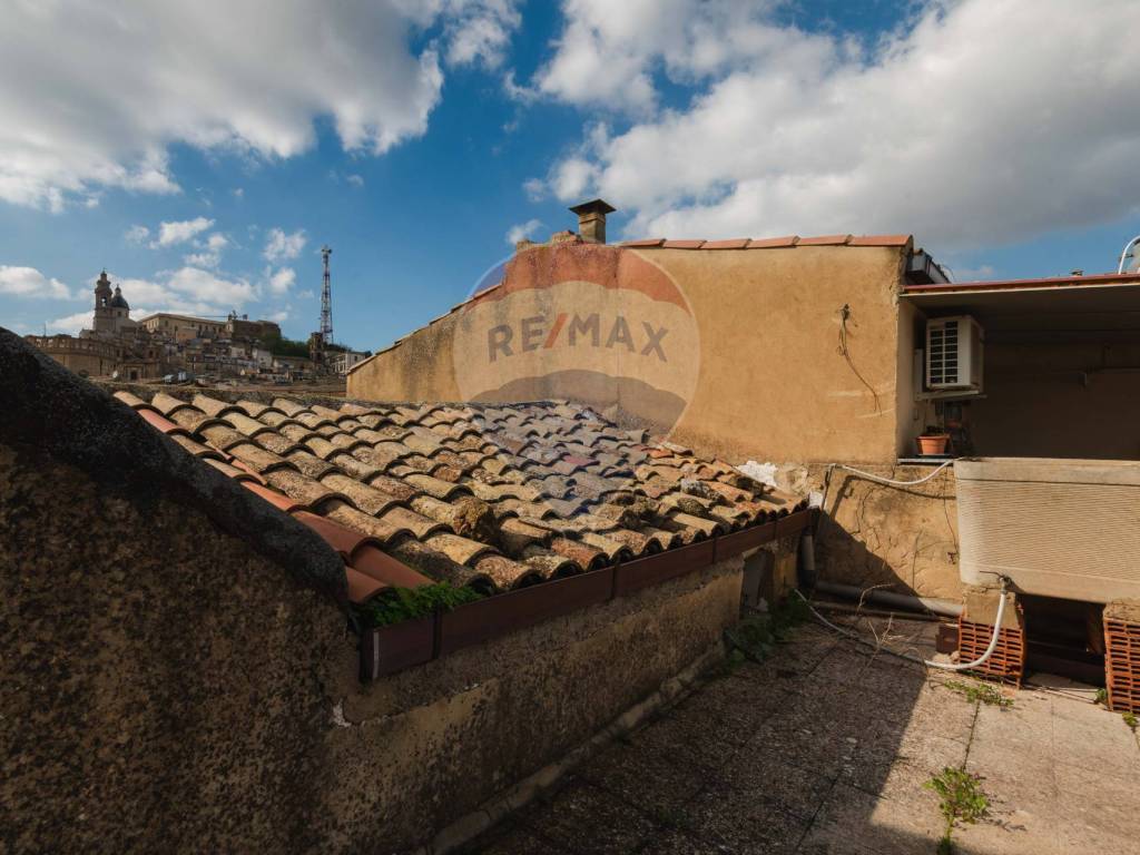 casa indipendente in vendita a Caltagirone