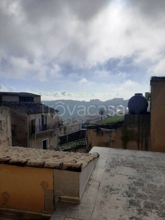 appartamento in vendita a Caltagirone