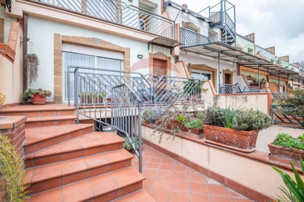 casa indipendente in vendita a Caltagirone