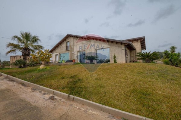 casa indipendente in vendita a Caltagirone