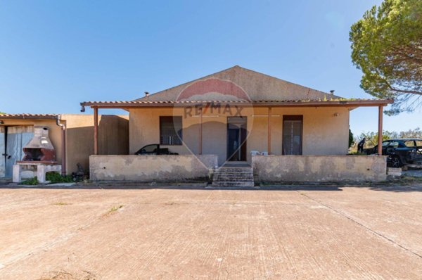 casa indipendente in vendita a Caltagirone in zona Granieri