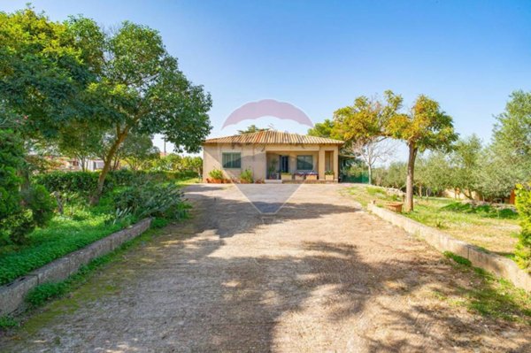 casa indipendente in vendita a Caltagirone