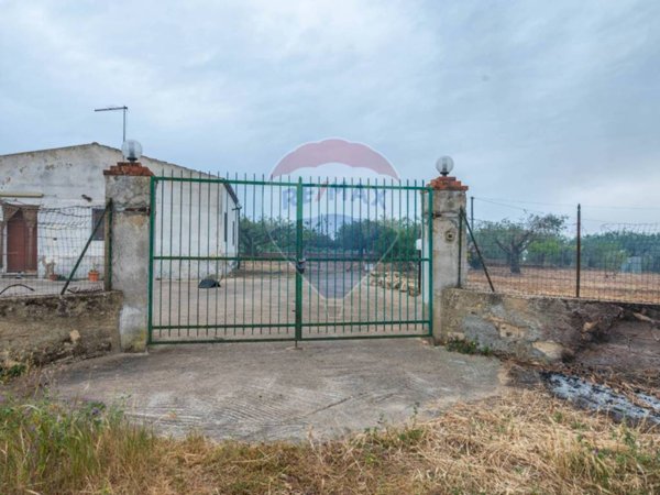 casa indipendente in vendita a Caltagirone