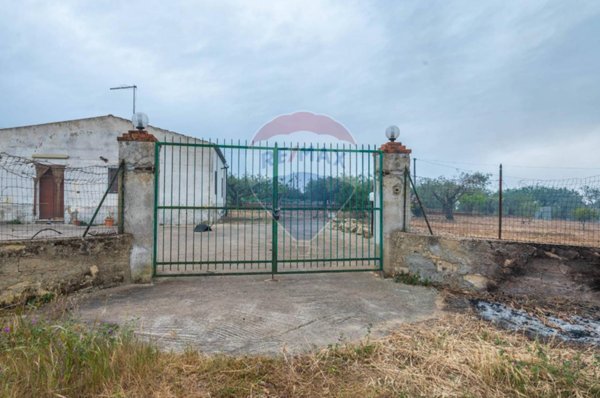 casa indipendente in vendita a Caltagirone