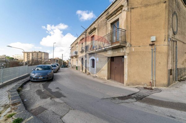 casa indipendente in vendita a Caltagirone