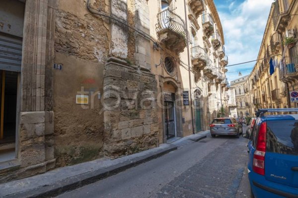 negozio in vendita a Caltagirone in zona Signore del Soccorso