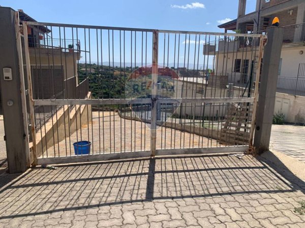 locale di sgombero in vendita a Caltagirone