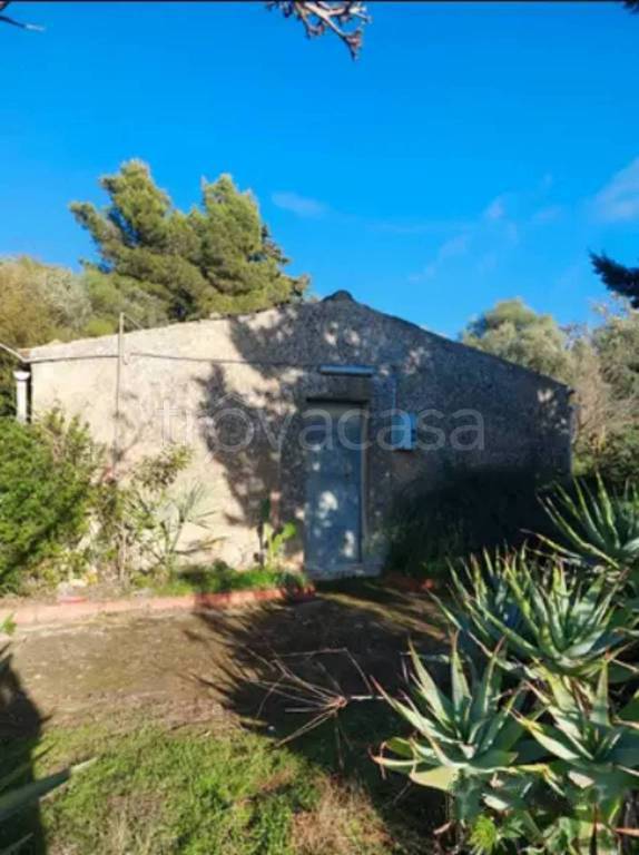 casa indipendente in vendita a Caltagirone