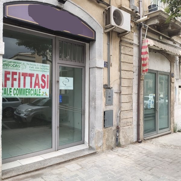 locale commerciale in vendita a Caltagirone