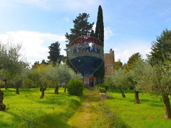 casa indipendente in vendita a Caltagirone in zona Santo Pietro