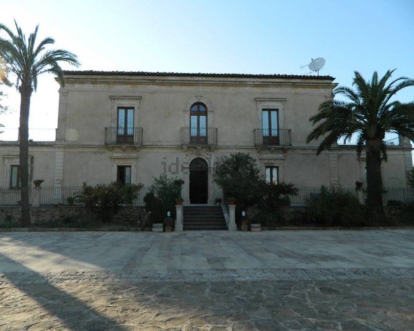 casa indipendente in vendita a Caltagirone