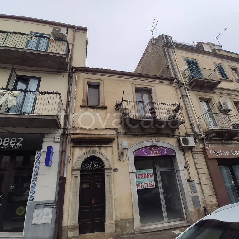 casa indipendente in vendita a Caltagirone