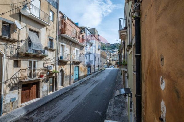 appartamento in vendita a Caltagirone