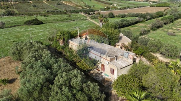 casa indipendente in vendita a Caltagirone