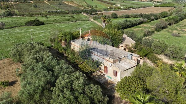 casa indipendente in vendita a Caltagirone