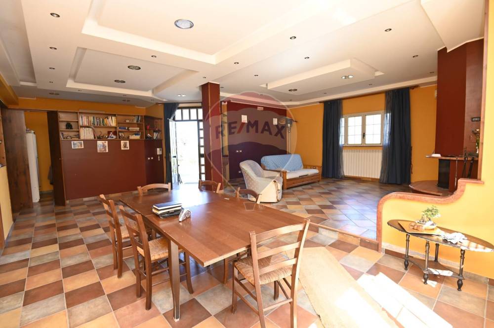 casa indipendente in vendita a Caltagirone