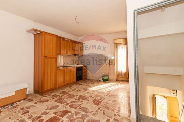 casa indipendente in vendita a Caltagirone