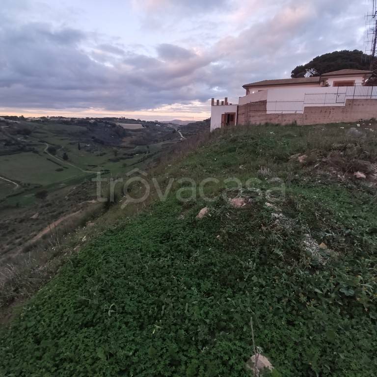 casa indipendente in vendita a Caltagirone
