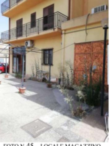 locale di sgombero in vendita a Caltagirone