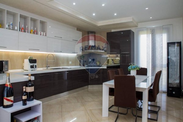 casa indipendente in vendita a Caltagirone