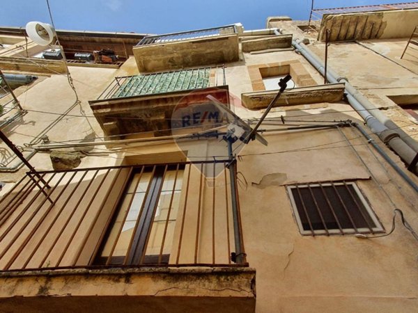casa indipendente in vendita a Caltagirone