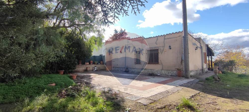 casa indipendente in vendita a Caltagirone